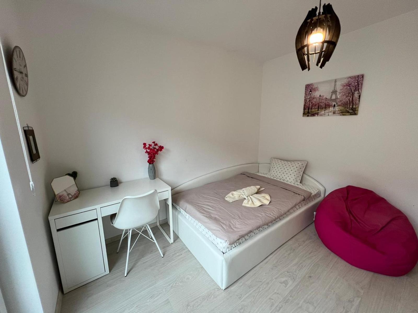Paris Luxury Top Centre 2Bdr Apt W Work Desk And Wifi Near Nevsky Cathedral Sófia Exterior foto